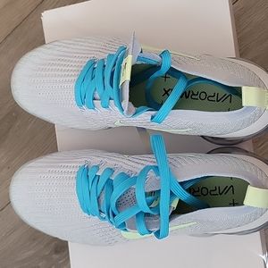 Flyknit vapormax sneakers